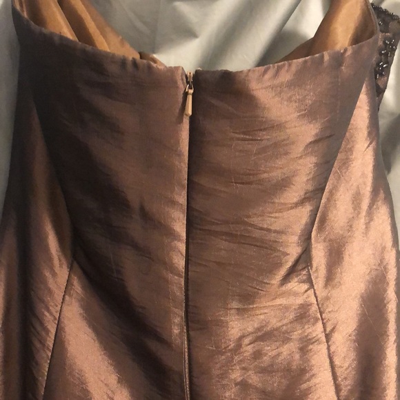 Beautiful formal dress size 16 / worn only once in very good condition . - Picture 5 of 5